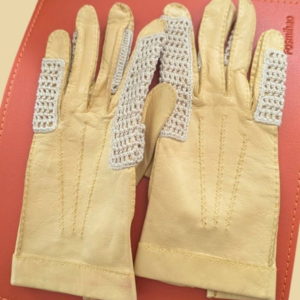 Vintage Hermes Yellow Lambskin Gloves Women's sz 7